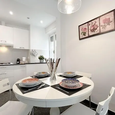 Apartment In Nervi Porticciolo - Stazione10' - Wifi